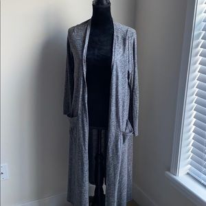 Lularoe Sarah gray white long cardigan medium M